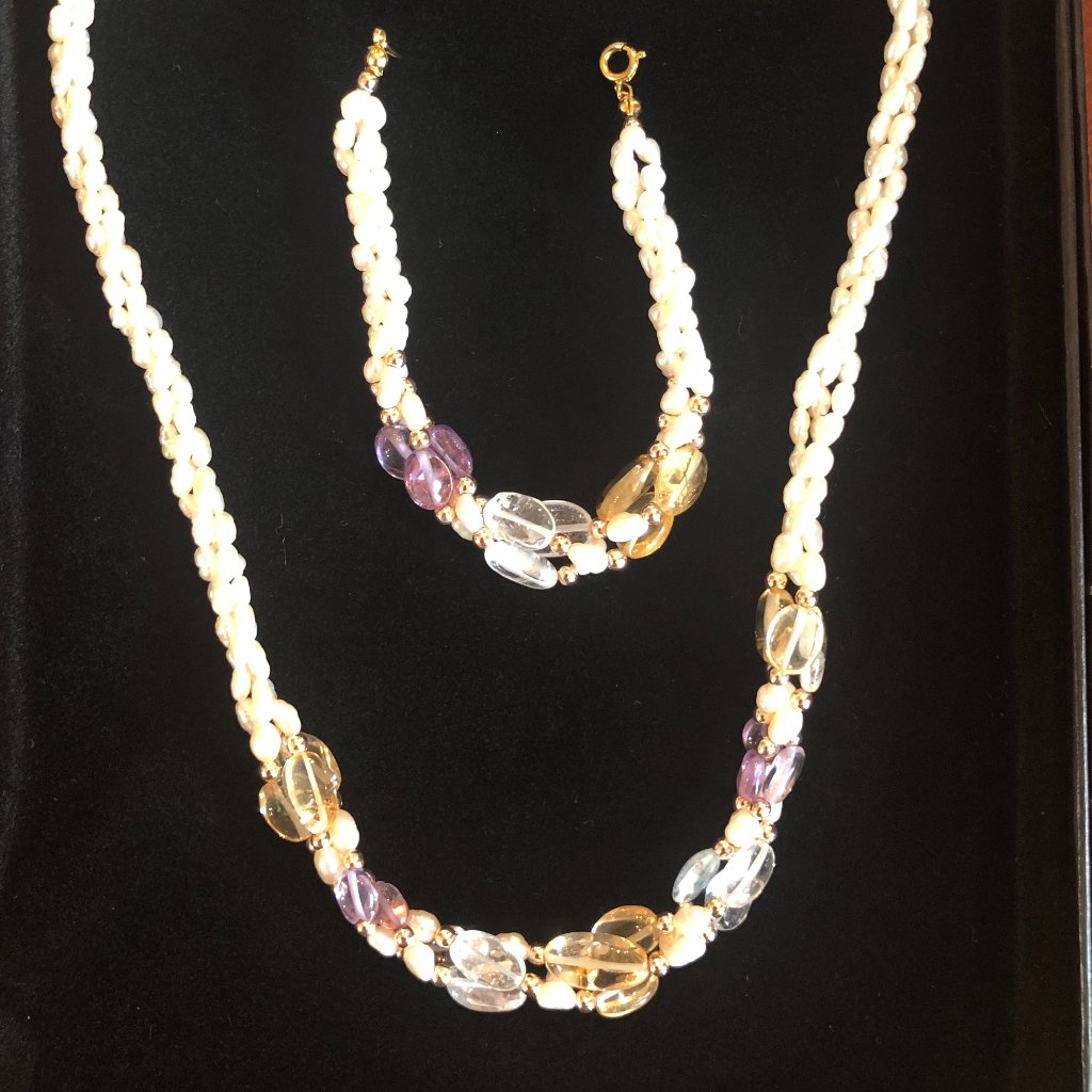 Freshwater Pearl Necklace Bracelet 39$